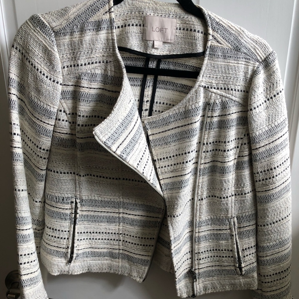 LOFT Structured Blazer Cream and Black Zippers 6P